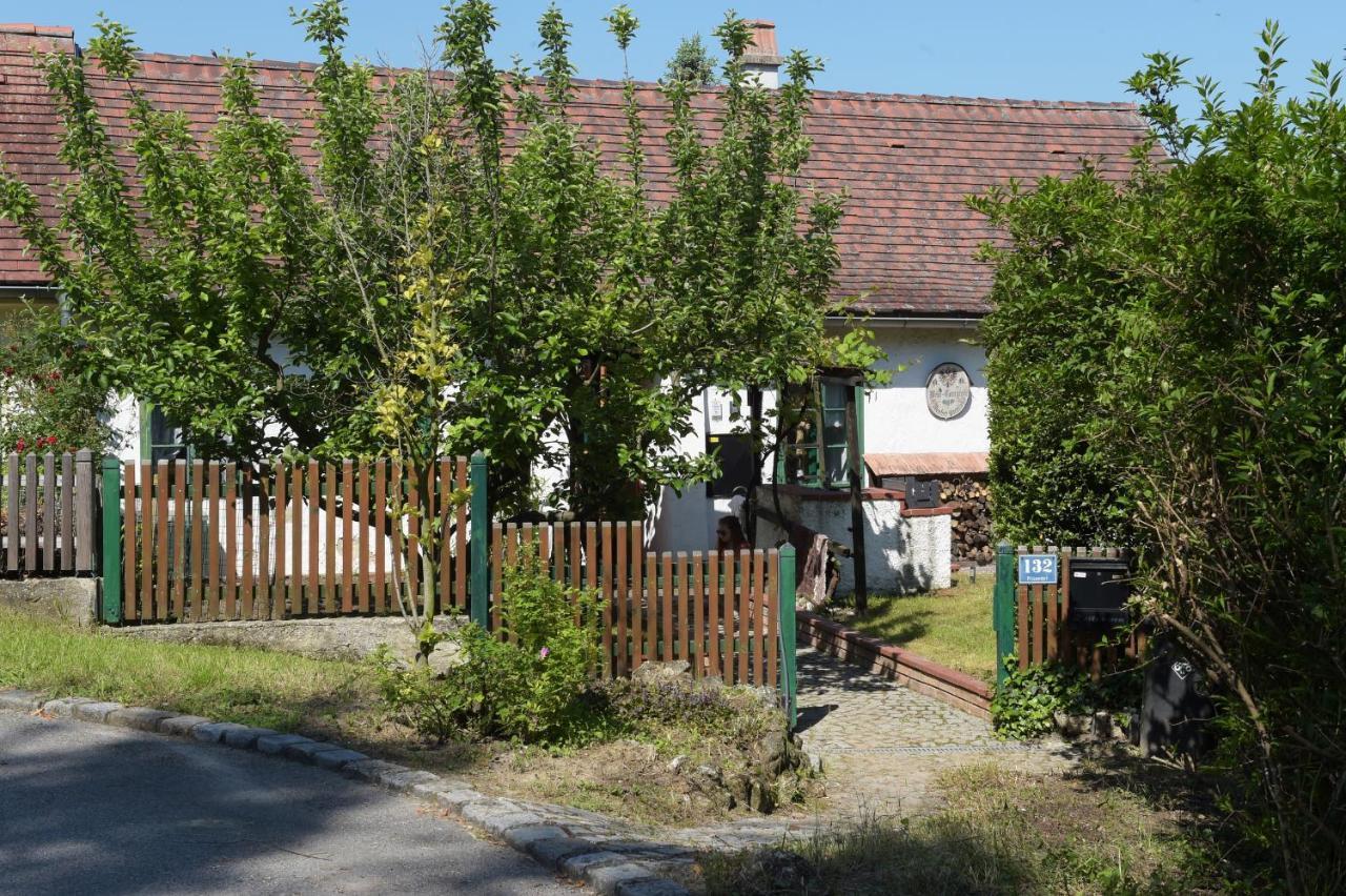 Landhaus Nitsch Apartment Prinzendorf an Der Zaya Exterior photo